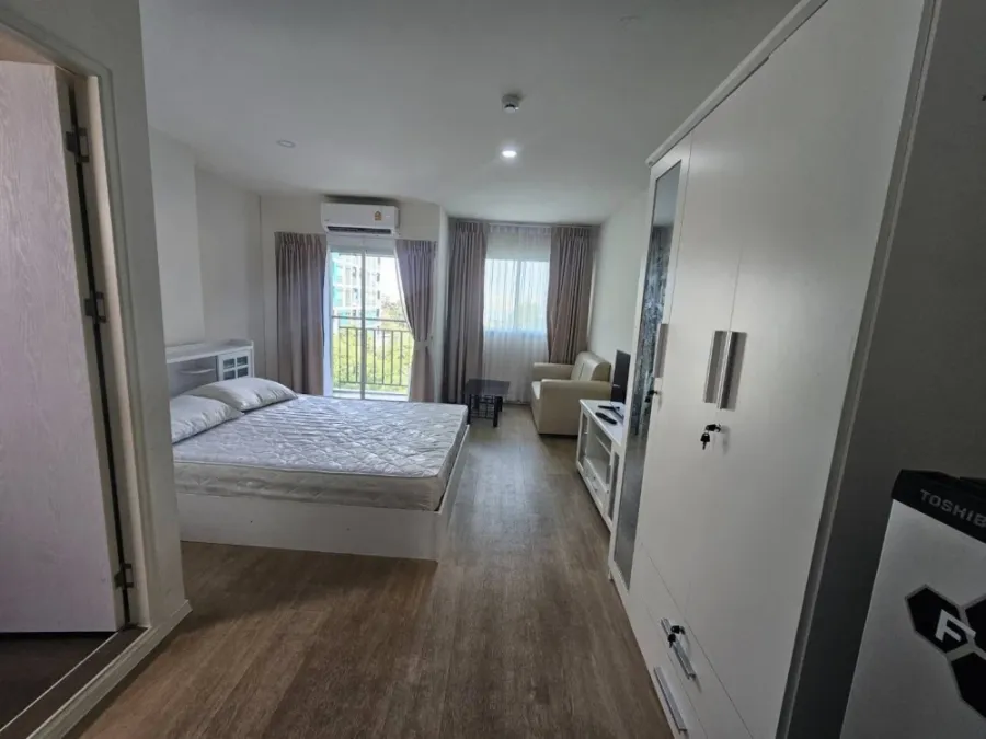 ให้เช่า Condo Lumpini Ville Chaengwattana 10 ห้องชั้นไม่สูง ห้องมุม กว้างขวางอยู่สบาย จองเลย