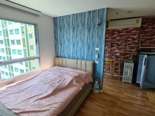 For rent, Lumpini Park Petchkasem 98, nice room, next to the wallpaper in the whole room, plus the best price. I can tell you that you have to reserve