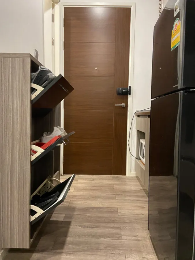 Brown Condo รัชดา 32 ให้เช่า พร้อมเฟอร์ Built-in เครื่องใช้ไฟฟ้าครบ พร้อมอยู่สุดๆ ย้ายด่วนๆเลยจ้า