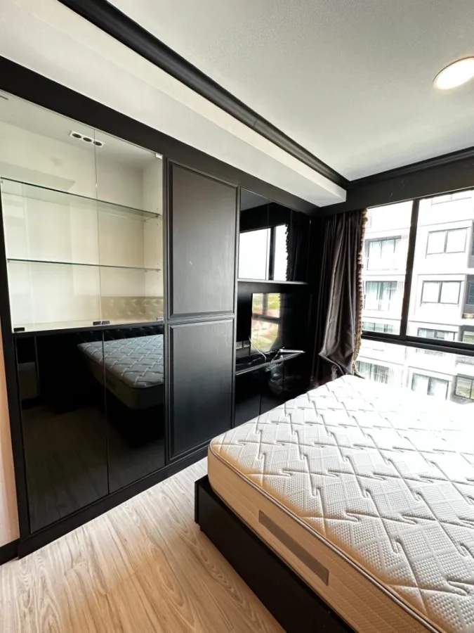 For rent, My Story Condo, Lat Phrao 71, room decorated with nice Buit-Ins, large bed, very comfortable, book now, urgent.