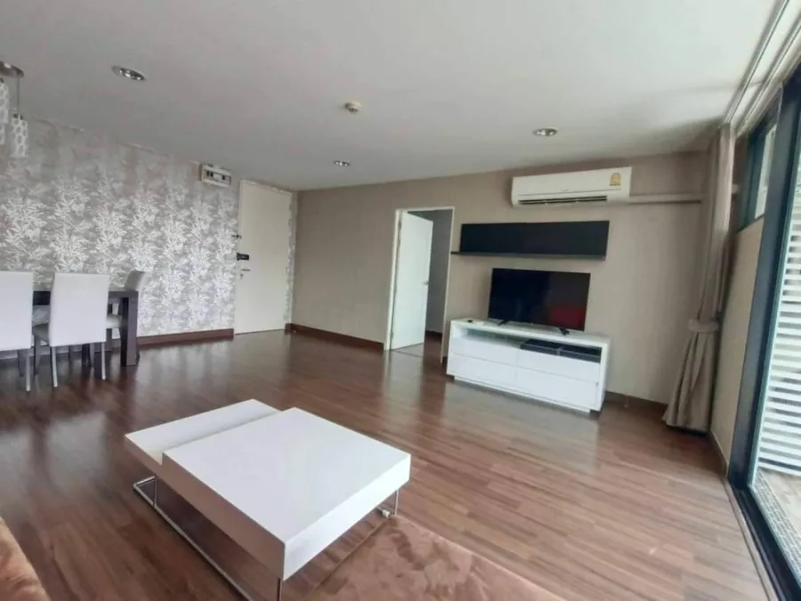 Sale, rent, D 65 condominium, comfortable, convenient transportation, good location, can carry the bag and move in right away! Don't miss it!!