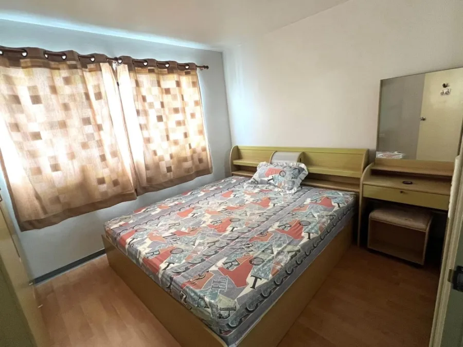 For rent, Lumpini Center Nawamin (Happy Land Phase 5), fully furnished room, ready to move in. Hurry up to reserve now.