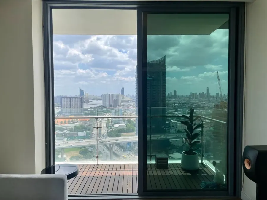 For rent or sale, The Pano, 29th floor, panoramic view, very beautiful. The room is very spacious, fully furnished, you can't reserve it anymore.
