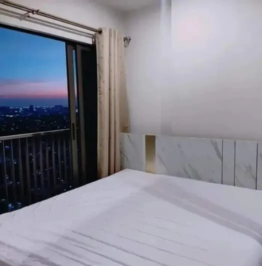 For rent: The Tree Rio Bang O Station, high floor, great pool view, great price, good furniture, don't miss it.