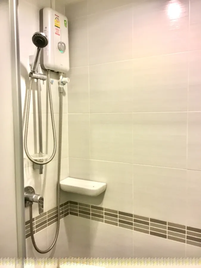 ให้เช่า Lumpini Place Borom Ratchachonni–Pinklao ชั้น 21 ห้องแต่งครบ จองเลย
