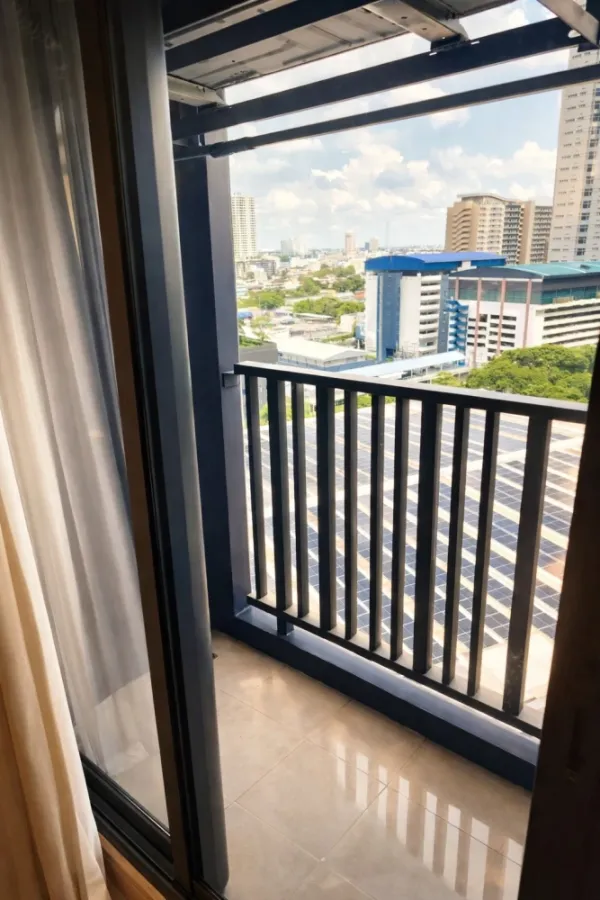 For rent: Life Ladprao condo with multi-functional furniture. The well-designed furniture maximizes space, making the room feel spacious, airy, and in