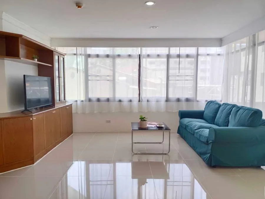 For rent, The Waterford Park Sukhumvit 53, fully furnished room. Soft and comfortable sofa The room is very spacious, book now.