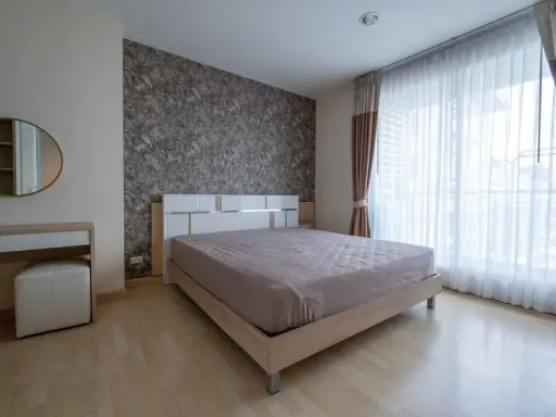 Condo for rent, Rhythm Ratchada, 32nd floor, good view, unblocked, beautiful room, wall with wallpaper, book now