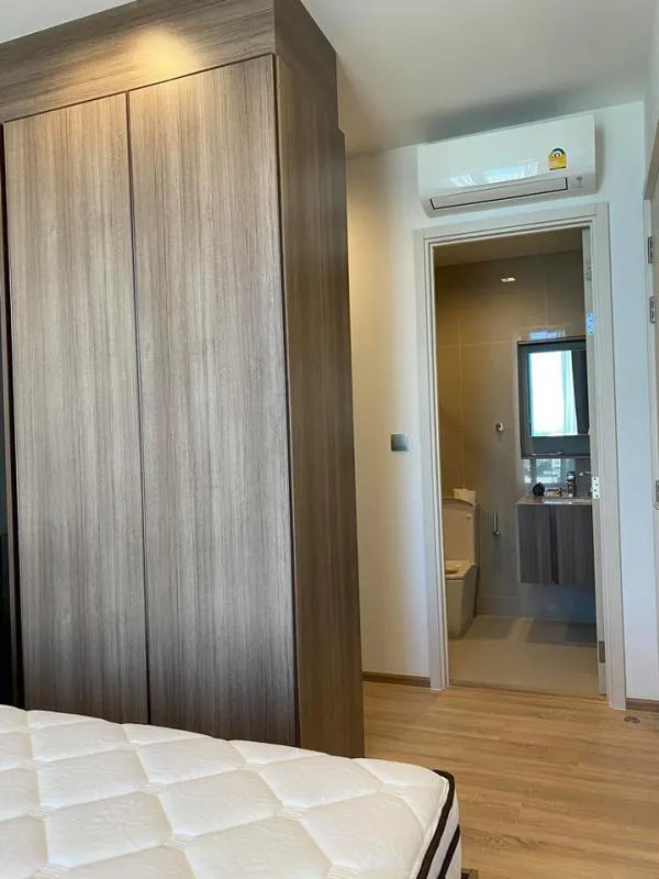 Sale The Line Phahon-Pradipat, new room, decorated in earth tones, very pleasant High floor has a great view. Hurry up.