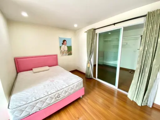 For rent, Prachya Place, Ratchada-Huay Kwang, east, complete electrical appliances, don't miss it.