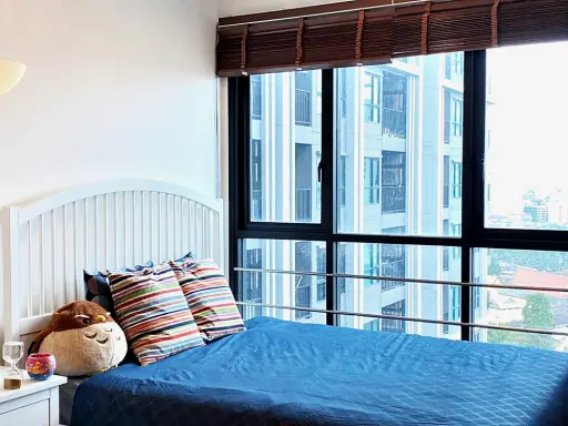 For rent urgently!! Condo The Base Sukhumvit 77, fully furnished, golden location, don't hesitate, book now!!