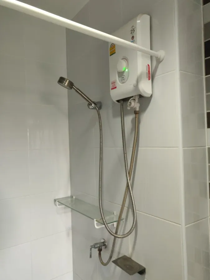 For rent, The Kith Lite Bangkadi-Tiwanon, 1st floor, garden view, nicely decorated. Good washing machine. Book now.