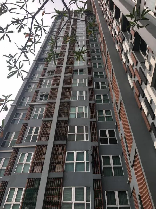 For rent, Centric Ratchada-Sutthisan, corner room, private, comfortable, convenient transportation, hurry to become the owner