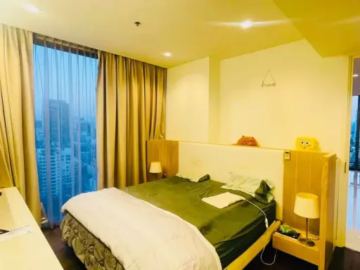 For sale Nara 9 has 2 bedrooms, 2 bathrooms, corner room, 23rd floor, city view, very airy, I must say you must book.
