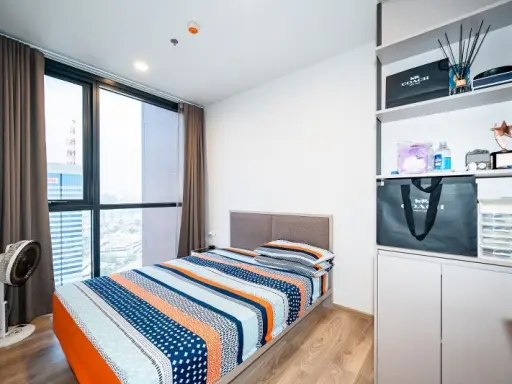 For sale: Oka House Sukhumvit 36, view of the Chao Phraya River curve, very beautiful. Full facilities, reserve now.