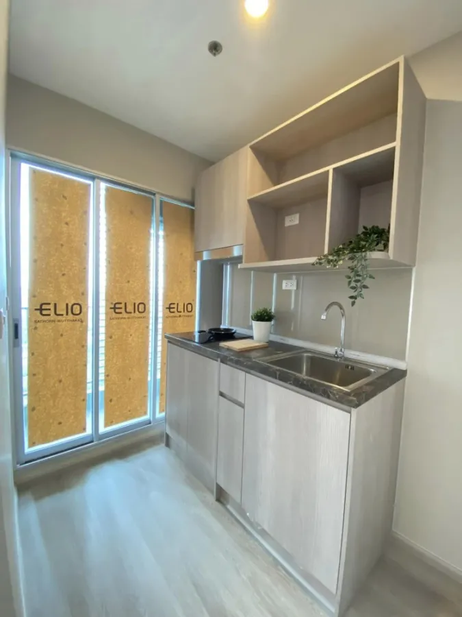 For rent Elio Sathorn-Wutthakat, a beautifully decorated room with complete amenities. You must not miss it.