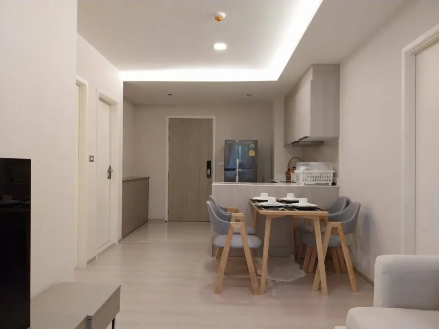 For sale, for rent, Vtara Sukhumvit 36, nice room, comes with bathtub, complete furniture, electrical appliances, reserve now.