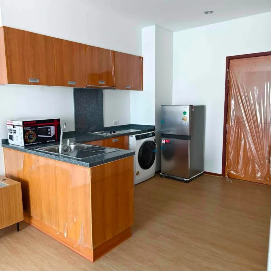 For rent: Villa Sathorn, 12th floor, garden view, large balcony with garden/Icon Siam view. A rare find!