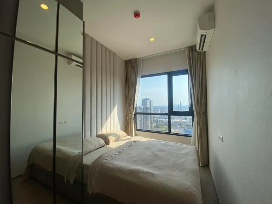Urgent sale!! Condo Knightsbridge Prime On Nut, 33rd floor, Chao Phraya River view, fully furnished room, book now!!
