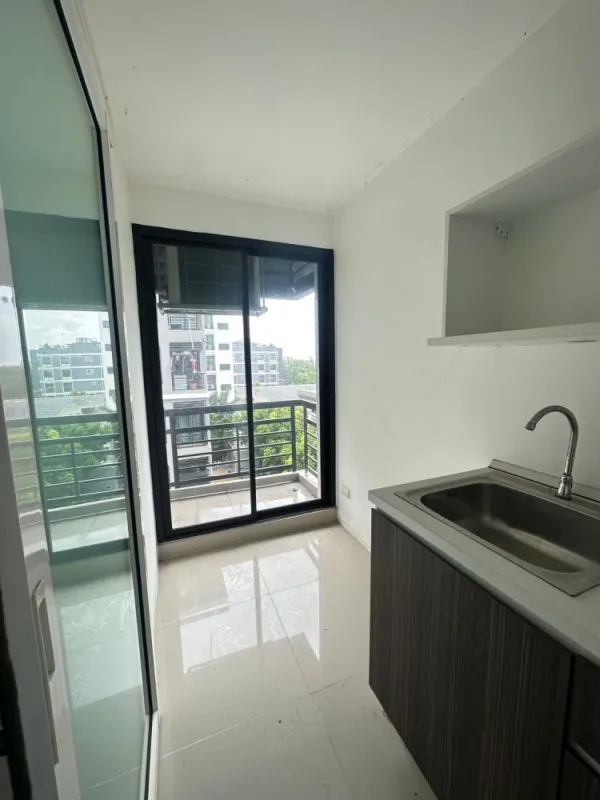 ขาย คอนโด A Pool Condo Bangna ชั้น 5 ระเบียงทิศเหนือ ห้องกั้นอย่างดี ราคานี้ ไม่จองไม่ได้แล้ว