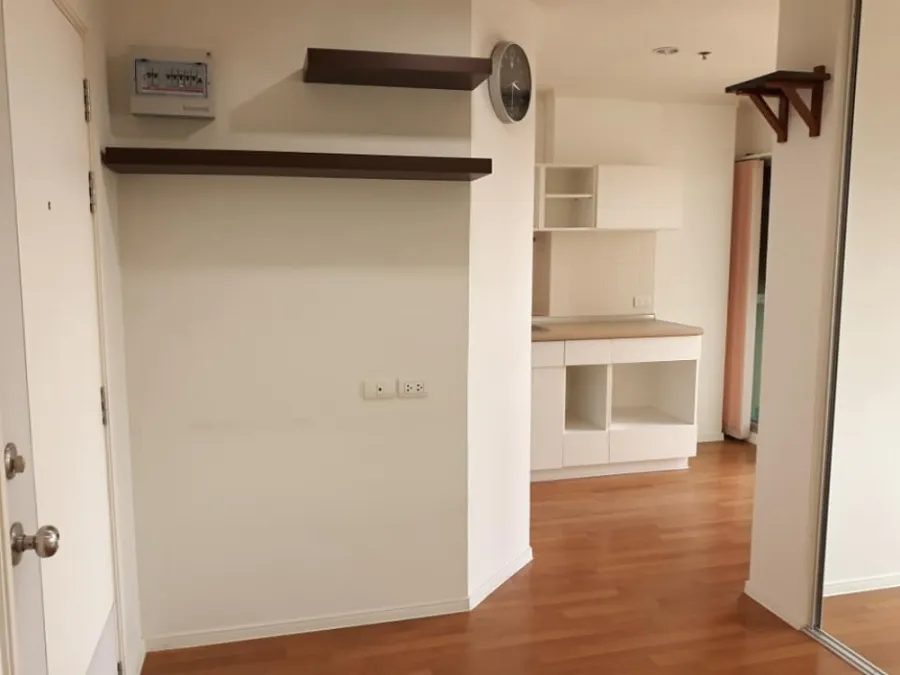 Condo for sale, Lumpini Place Suksawat-Rama 2, good location, convenient transportation, can't miss it!!