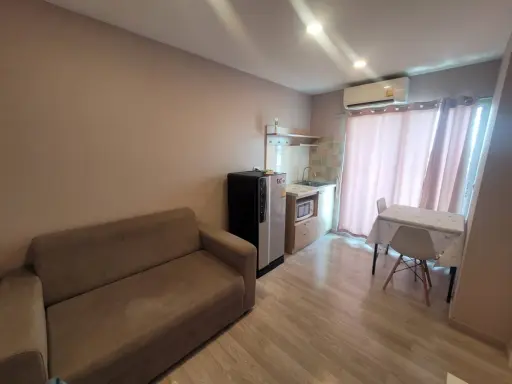 For rent, Plum Condo Chokchai 4, 8th floor, nice room, fully furnished. Good electrical appliances. Book now. Hurry up.