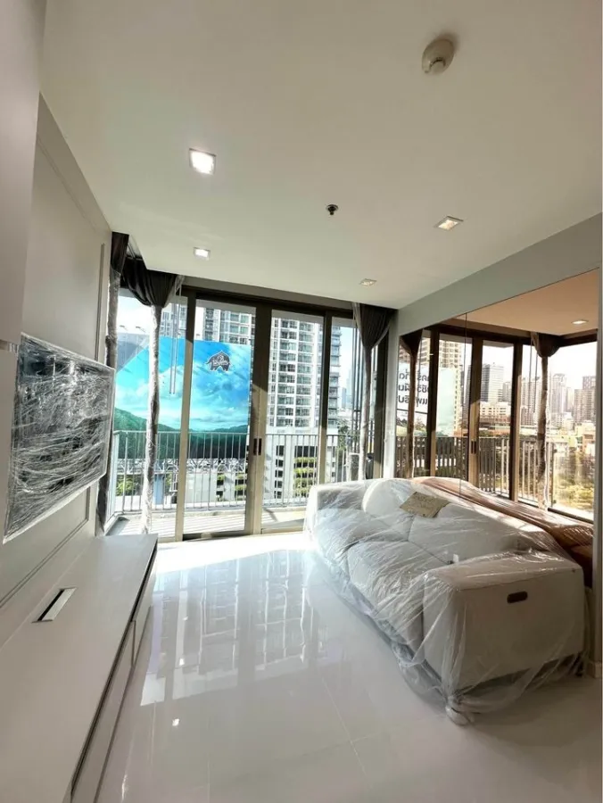For sale and rent, Naranine, great built-in room, very livable, premium grade furniture. You can just come in and stay.