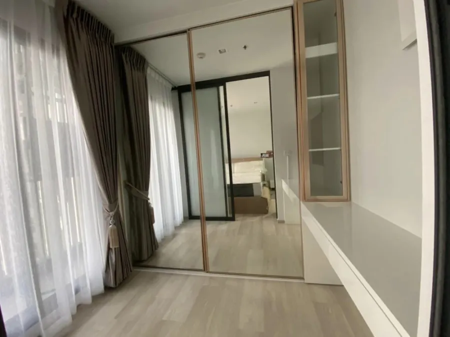 For rent Life one wireless ตกแต่งอย่างครบครัน มี walk-in closet ในตัว รีบมาจองเลยจ้า อย่าพลาด