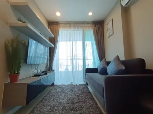 Sell/rent Ideo Sathorn-Tha Phra, modern style, complete with appliances. Carry your bags and move in. Book now.