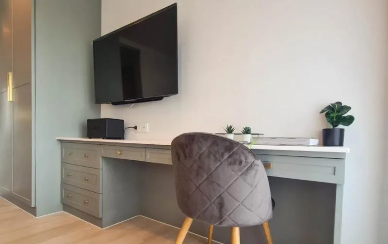 for rent/sale, Life One Wireless, beautiful decorated room, good view, north, not hot, central, very luxury, best location, near BTS, near the pier
