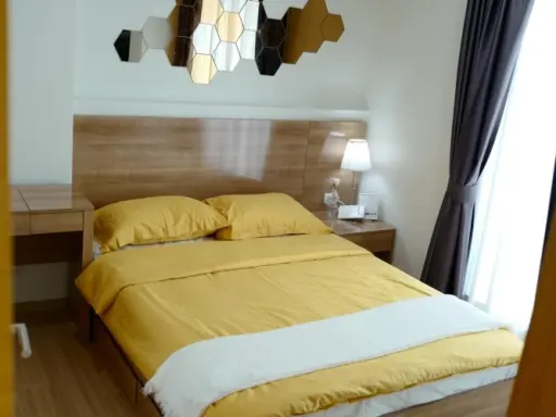 For rent: Rhythm Ratchada-Huai Khwang, fully furnished, feels like home, plenty of usable space, just bring your own luggage and move in.