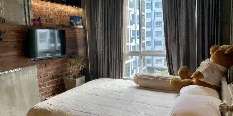 ห้องสวย ตกแต่งสไตล์ลอฟท์ บิ้วอินผนังวอลเปเปอร์อย่างเท่ ขายที่ The Niche id BangKhae ปังขนาดนี้จองเลย