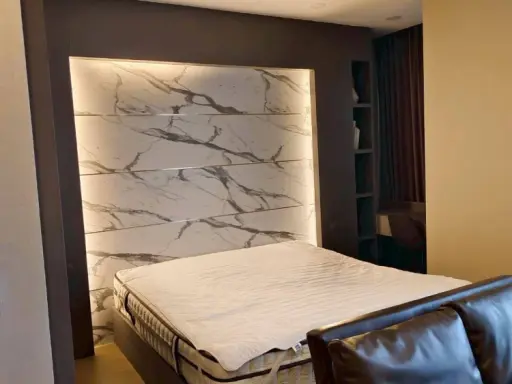 For rent!! Ashton Chula-Silom Condo, 33rd floor, beautiful room, great location, fully furnished, ready to move in! Don't miss out!!