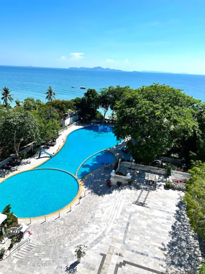 For rent, Park Beach (North Pattaya), 16th floor, great sea view, spacious room, plenty of usable space, don't miss it.