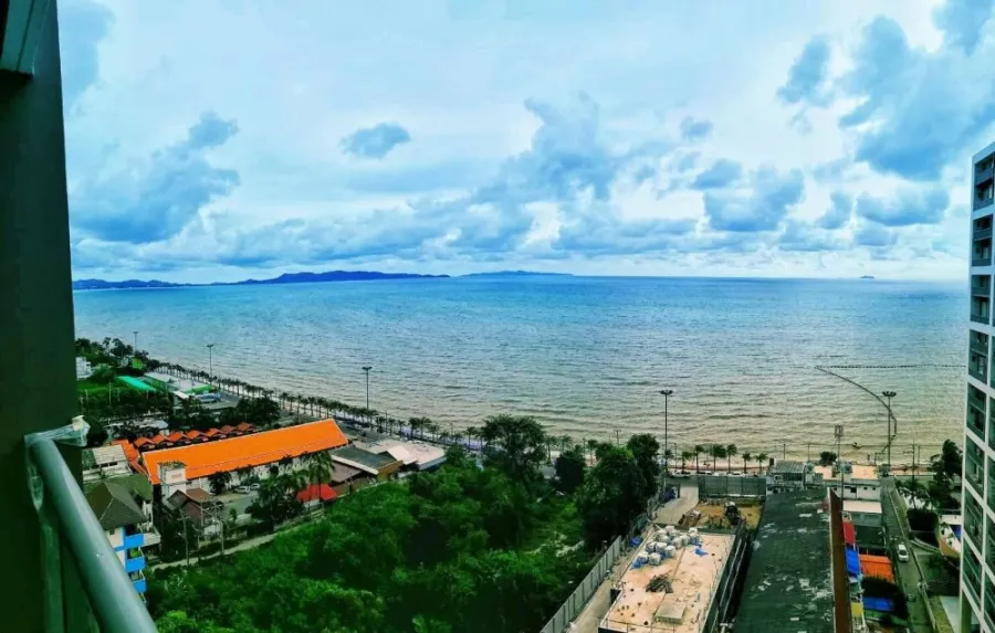 For rent, Aeras Condo (Jomtien), beautiful sea view, wide room, ready to move in, good atmosphere, convenient, complete, book now!