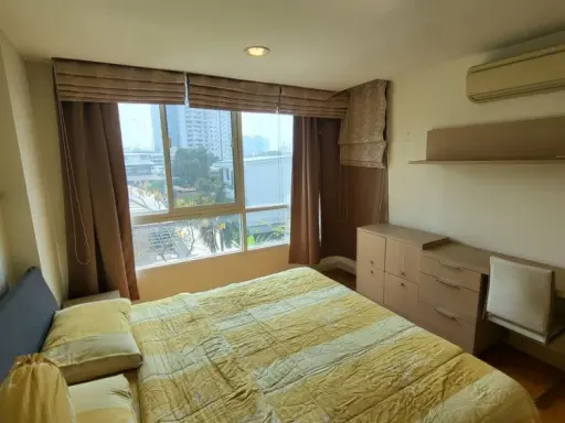 For rent: THE FINE @ River, 4th floor, fully furnished. Book now!