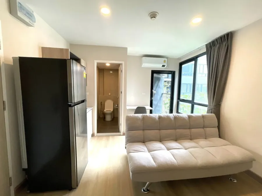 For rent: The Independent Condo Amata, natural view, clean room, very comfortable, fully furnished, don't miss it.