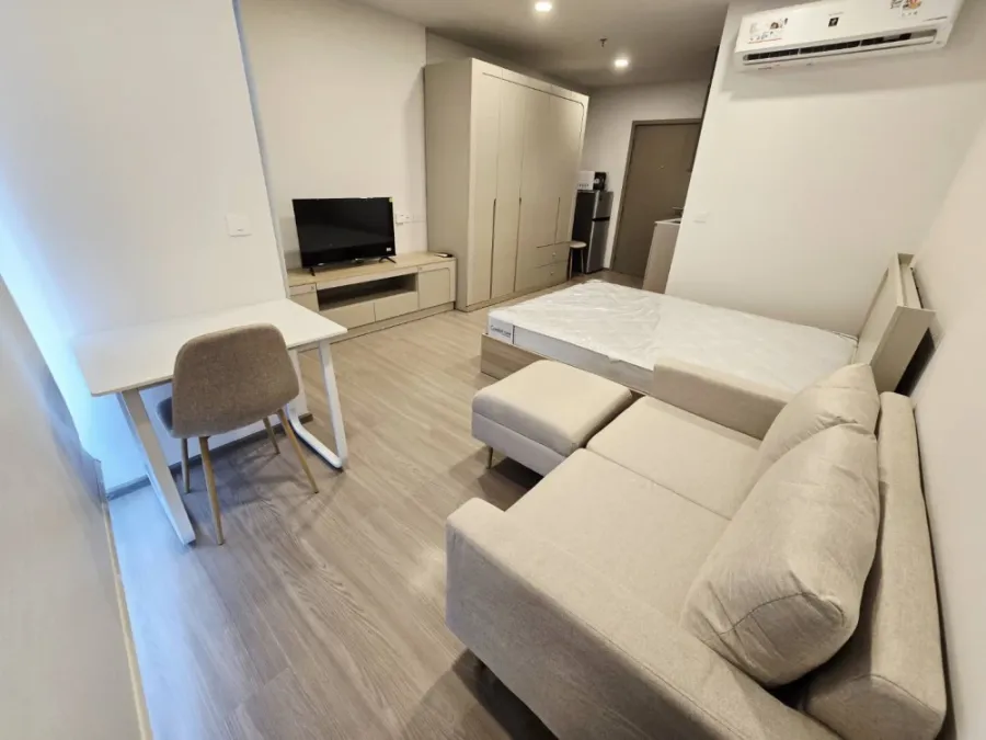 For rent!! Aspire Sukhumvit - Rama 4, 15th floor, fully furnished, ready to move in. Don't miss out!!