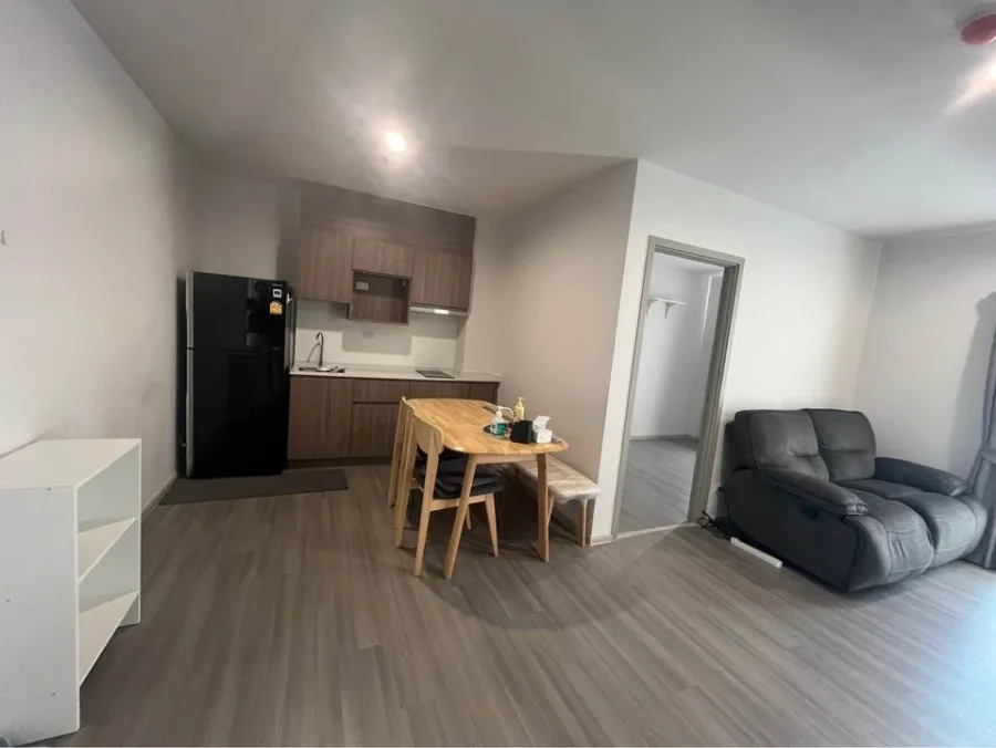 Condo for sale, The Parkland Charan-Pinklao, 21st floor, corner room, has a built-in walk in closet, this good, hurry and reserve.