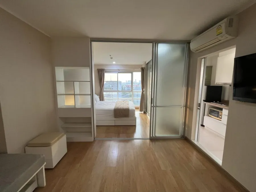 For sale, for rent, U Delight @ Chatuchak Station, 11th floor, swimming pool view. Nicely decorated room Hurry and reserve before you miss out.