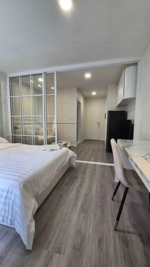 For rent, I-House Laguna Garden RCA, full facilities, huge built-in wardrobe