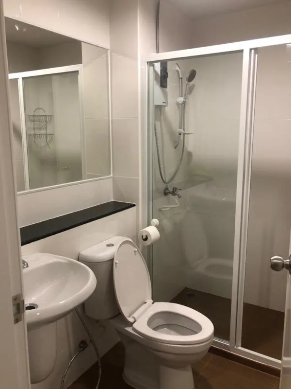 Condo Regent Home Sukhumvit 97/1 for rent, beautiful room, lots of furniture There is a washing machine, good location, easy to travel, close to BTS.