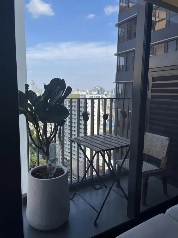 ขาย ให้เช่า Ideo Mobi Asoke คอนโดหรู ห้อง DUPLEX ตกแต่งสไตล์โมเดิร์น สวยน่าอยู่ พลาดแล้ว