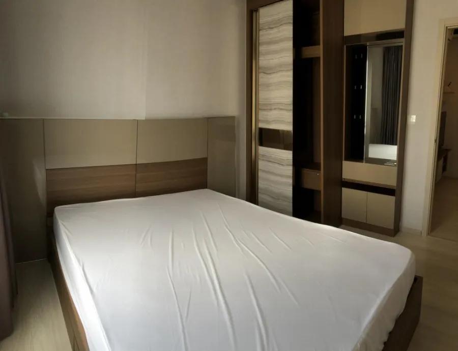 For sale, Life Pinklao. The room is beautifully decorated and stylish, very livable, with good built-ins. Don't delay, move in now!!