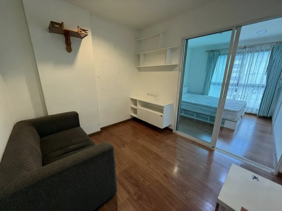 For sale: The Estate Thapra, 5th floor, corner room, great location, fresh air, quiet atmosphere, perfect for relaxation.