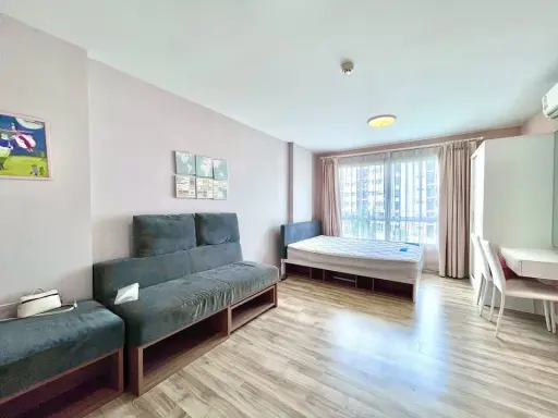 For rent: Dcondo Campus Resort Rangsit Phase 2, wide-angle room, garden view, fully furnished, ready to move in.