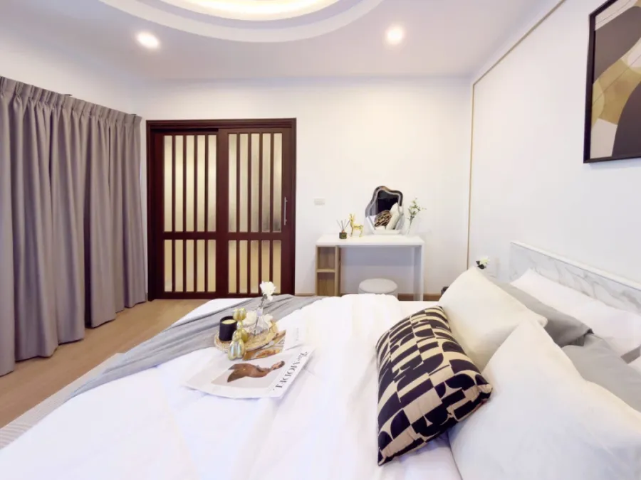 Garden Court units for sale. Beautiful rooms, fully furnished. Book now!