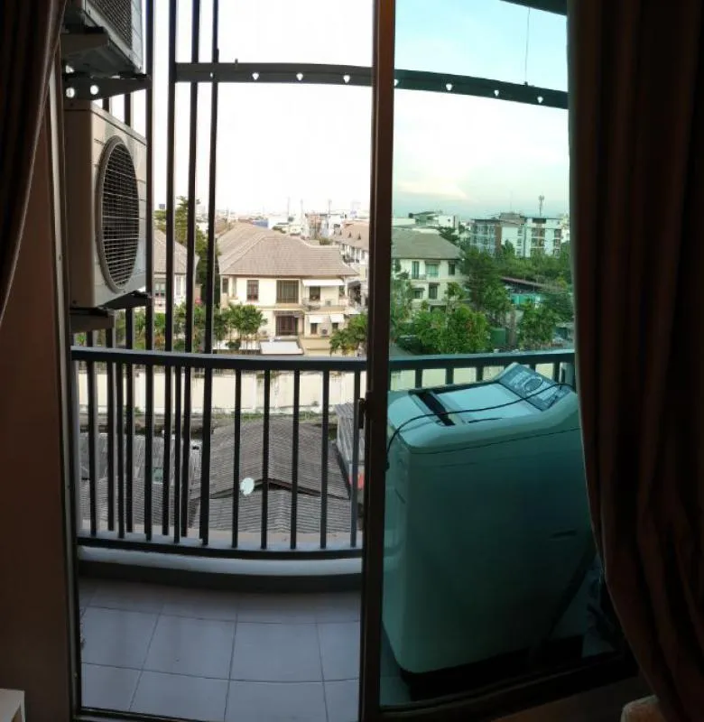 Condo for sale, The Privacy Ratchada Sutthisan, fully furnished. Outside view, no building to block, convenient to travel, near MRT.
