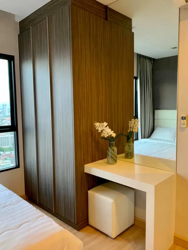 ให้เช่า คอนโด Urbano Absolute Sathon-Taksin ห้องตกแต่งอย่างดี ได้นอนชิวดูวิวสวยๆ ดีแบบนี้ไม่จองพลาด