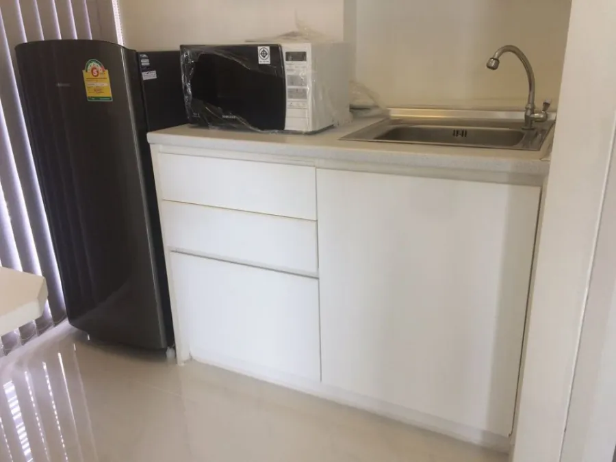 Urgent for rent !! Condo The Trust Residence Pinklao (Borommaratchachonnani), corner room, good location, don't miss !!